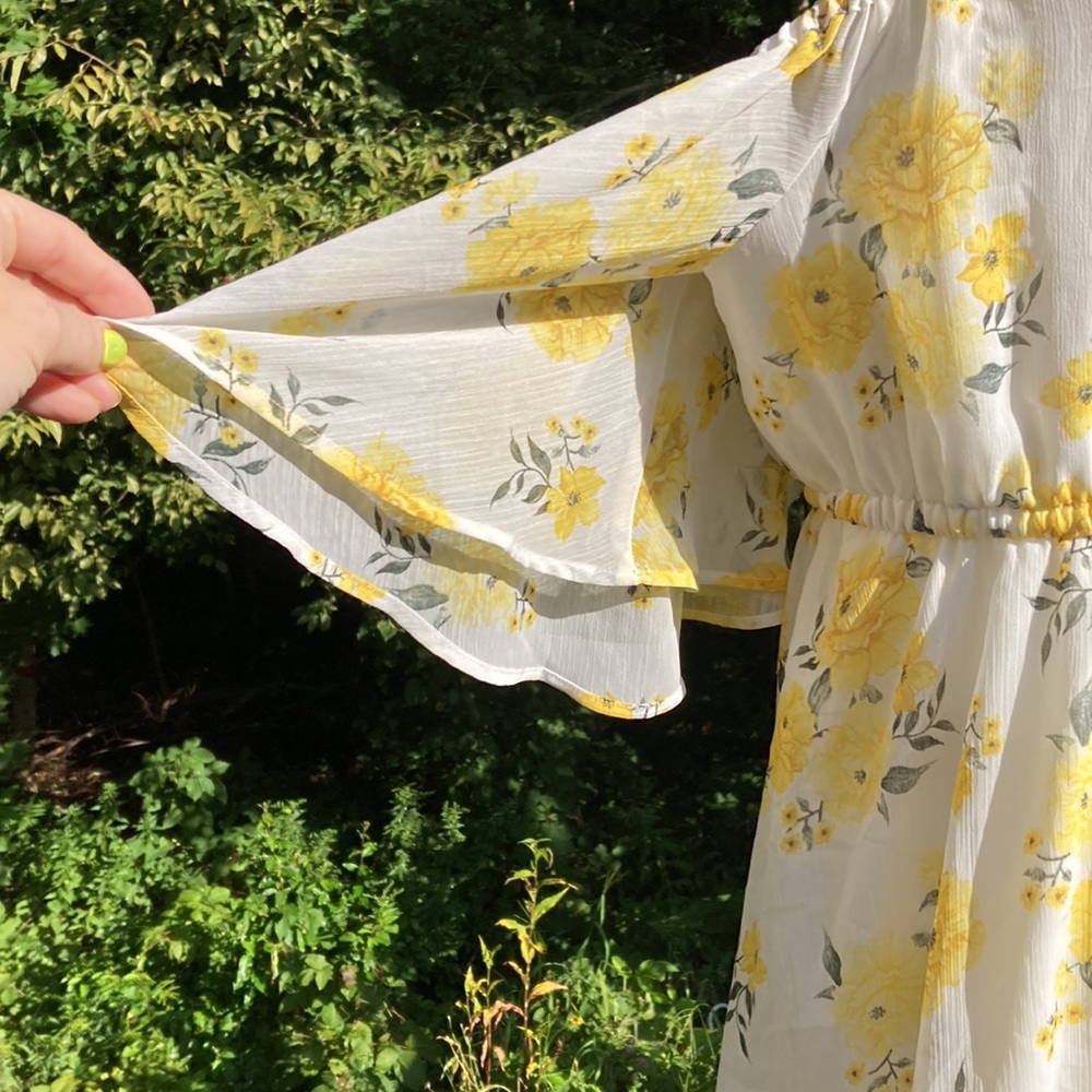 Torrid yellow rose cold shoulder flutter sleeve boho top tie waist size 2X - Picture 3 of 7